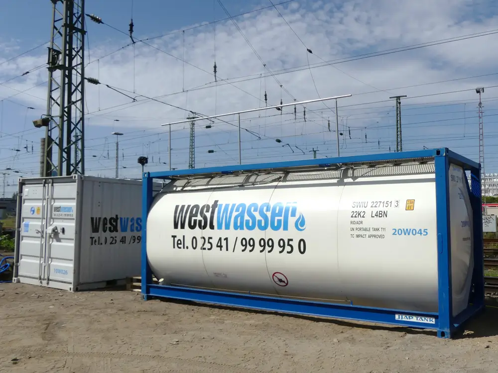 25000l ISO-Tankcontainer und 10 ft Lagercontainer von westwasser